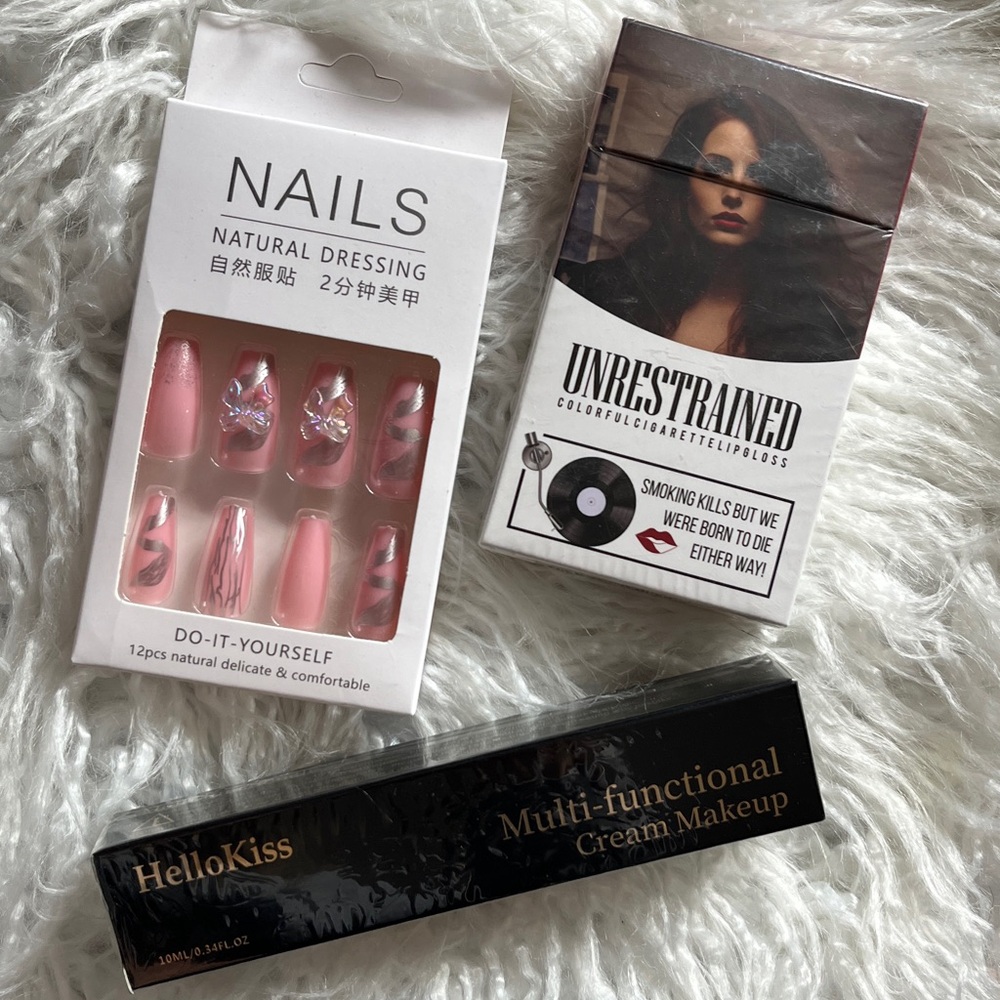 NEW Bundle - Lip Gloss, blush and nail Set